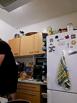 Snapshot of Atawolf87 chatting on November 17, 9:37 am Atawolf87 online show from November 17, 9:37 am