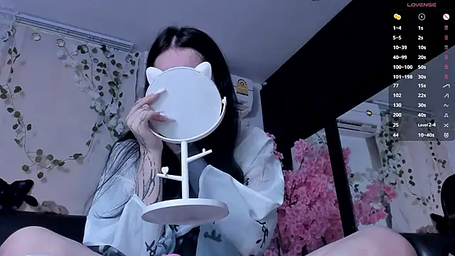 Lein Bone online show from September 19, 2:02 am