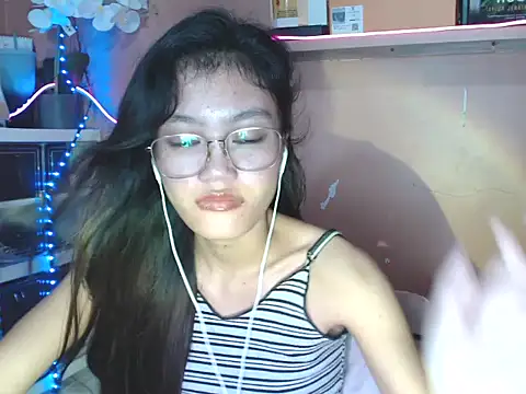 skinny gracie online show from December 3, 8:45 am