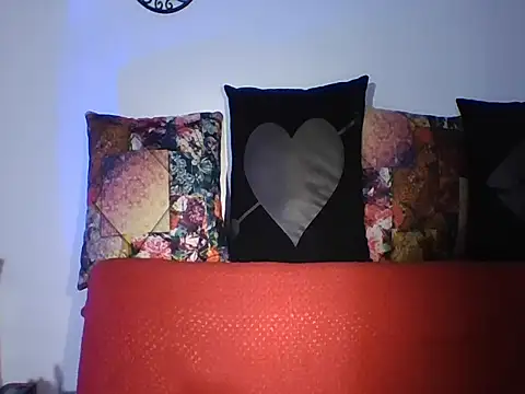 Snapshot of a_miss chatting on November 21, 12:21 am a miss online show from November 21, 12:21 am