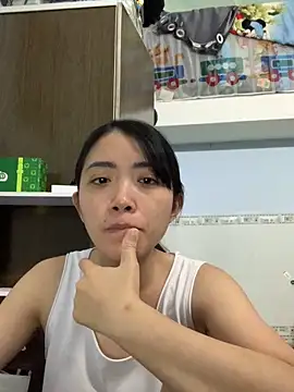Snapshot of Minee1202 chatting on October 9, 12:41 am Minee1202 online show from October 9, 12:41 am