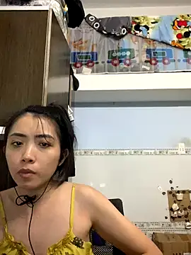Snapshot of Minee1202 chatting on October 16, 7:53 am Minee1202 online show from October 16, 7:53 am