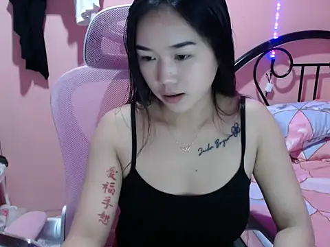 Snapshot of Wynxx chatting on October 12, 5:39 am Wynxx online show from October 12, 5:39 am