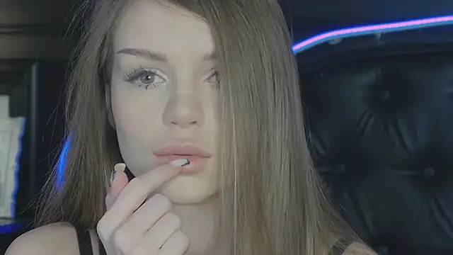 MarilynNova online show from February 22, 5:30 am