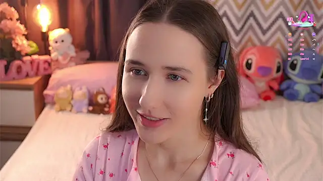 MaudAle online show from October 3, 1:02 am