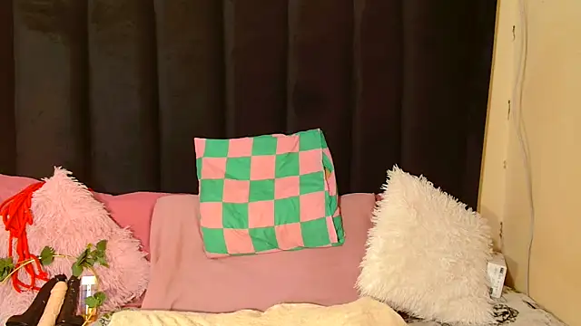 Snapshot of AmazingDarkDoll chatting on September 29, 5:01 am AmazingDarkDoll online show from September 29, 5:01 am