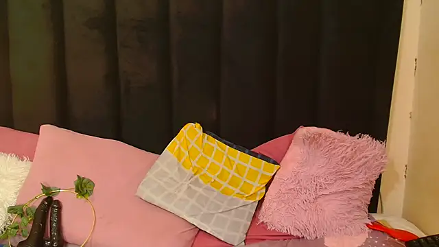 Snapshot of AmazingDarkDoll chatting on October 11, 6:23 am AmazingDarkDoll online show from October 11, 6:23 am