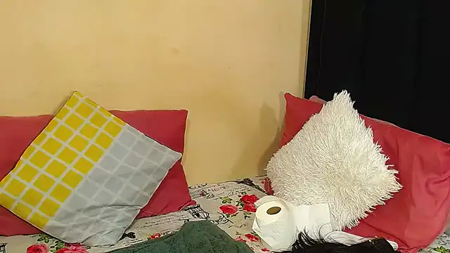 Snapshot of AmazingDarkDoll chatting on October 22, 12:11 am AmazingDarkDoll online show from October 22, 12:11 am