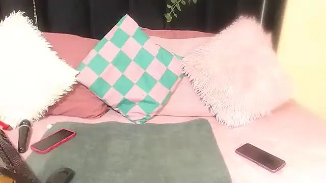 Snapshot of AmazingDarkDoll chatting on November 13, 4:06 pm AmazingDarkDoll online show from November 13, 4:06 pm