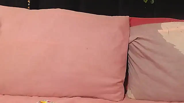 Snapshot of AmazingDarkDoll chatting on November 20, 6:29 pm AmazingDarkDoll online show from November 20, 6:29 pm