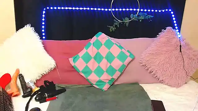 Snapshot of AmazingDarkDoll chatting on November 21, 4:05 pm AmazingDarkDoll online show from November 21, 4:05 pm