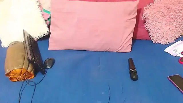 Snapshot of AmazingDarkDoll chatting on December 2, 12:38 am AmazingDarkDoll online show from December 2, 12:38 am