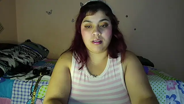 Snapshot of Danna-Sofia chatting on November 5, 5:40 am Danna-Sofia online show from November 5, 5:40 am