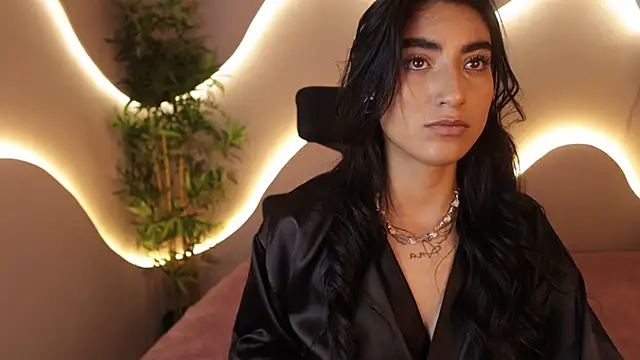 Emma and Issac online show from February 26, 8:30 pm