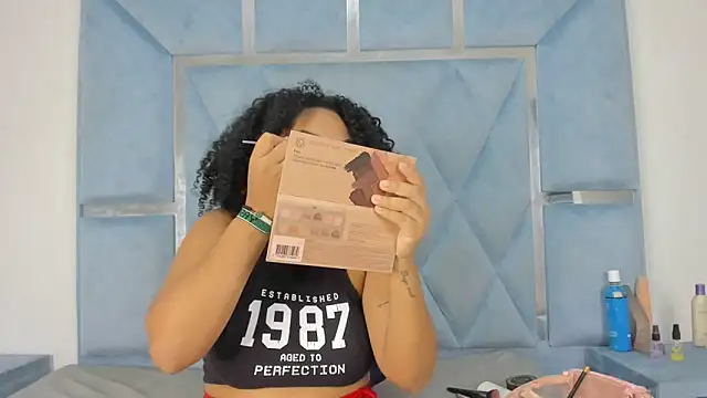 Snapshot of daizasm chatting on December 14, 12:32 pm daizasm online show from December 14, 12:32 pm