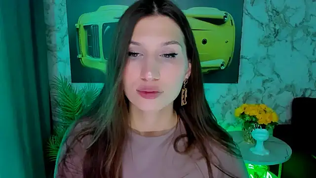 Mollyinyourmind online show from April 22, 9:27 pm