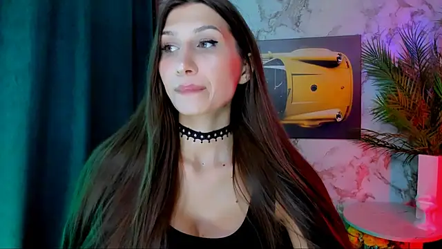 Mollyinyourmind online show from June 5, 11:10 pm