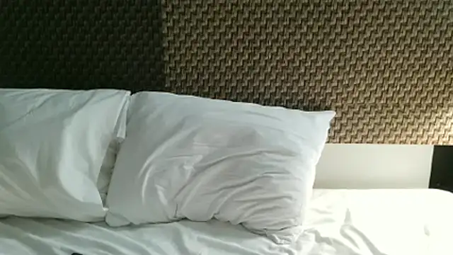 Clarahotgirl24 online show from April 18, 7:51 pm