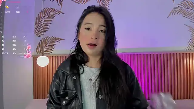 Valleriie  online show from February 23, 2:47 pm