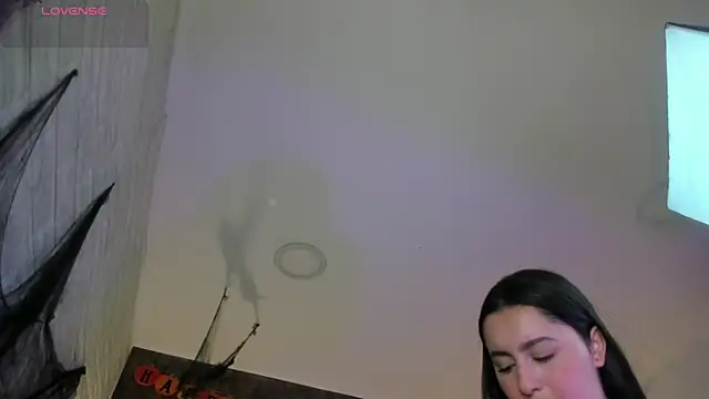 marian  stone online show from November 4, 6:18 pm