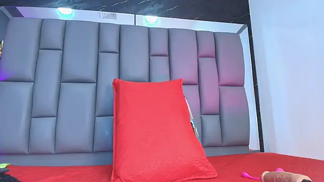 Snapshot of Roxana_gomez chatting on November 23, 3:17 am Roxana gomez online show from November 23, 3:17 am