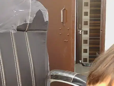 Diyaa Singh online show from September 9, 4:23 am