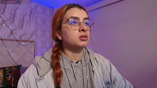 Naomy tay1 online show from December 19, 2:40 am