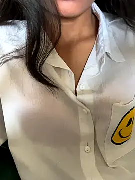 modelnishu online show from November 3, 8:15 am