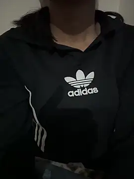 modelnishu online show from November 16, 4:07 am