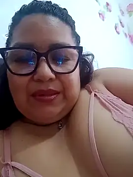 Snapshot of ladytropical1 chatting on March 25, 3:40 pm ladytropical1 online show from March 25, 3:40 pm