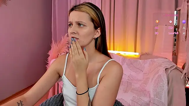 Snapshot of LilLisa chatting on November 8, 4:29 pm LilLisa online show from November 8, 4:29 pm