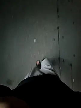 Snapshot of starvingo2002 chatting on November 9, 12:58 pm starvingo2002 online show from November 9, 12:58 pm