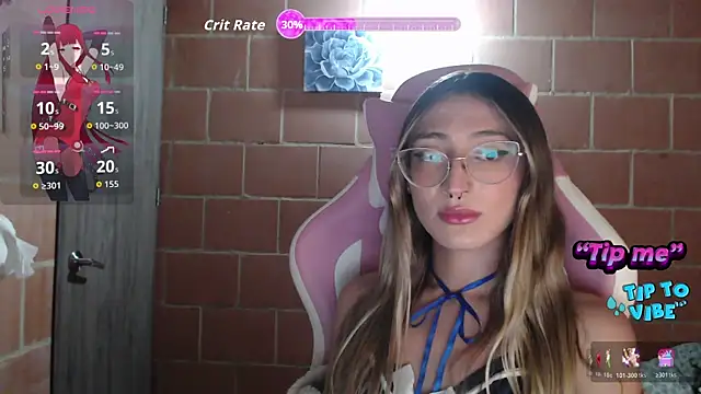 Snapshot of Andrea_camilaaa chatting on December 5, 6:00 am Andrea camilaaa online show from December 5, 6:00 am