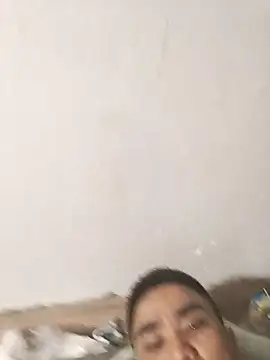 Snapshot of HoangNam20x chatting on December 2, 1:28 pm HoangNam20x online show from December 2, 1:28 pm