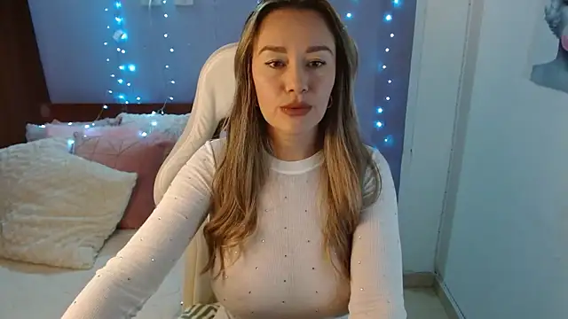 Snapshot of Natysweet23 chatting on September 25, 1:09 am Natysweet23 online show from September 25, 1:09 am