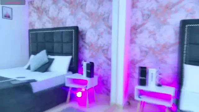 Angelique Angell online show from September 10, 6:52 pm