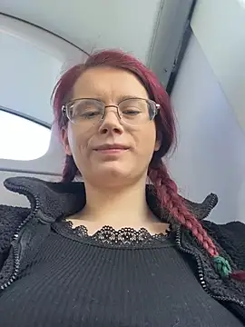 raen001 online show from March 10, 9:03 am