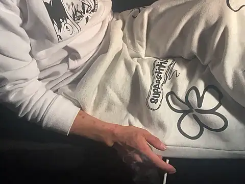 Snapshot of CAMEL1913 chatting on October 24, 5:20 pm CAMEL1913 online show from October 24, 5:20 pm