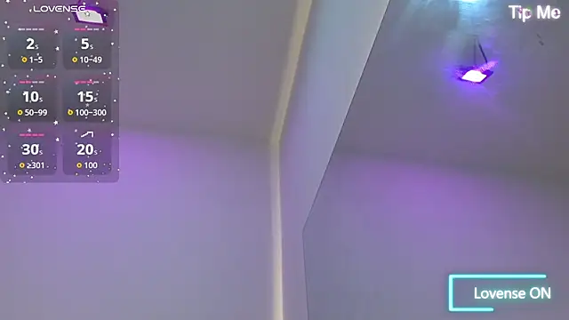 luna starr69 online show from October 31, 1:34 pm