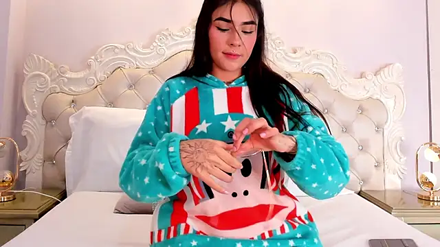 VioletBlaze online show from January 17, 12:43 pm