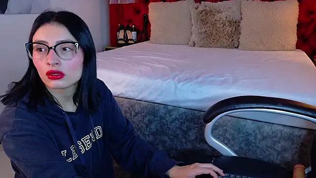 ZaraGold online show from December 22, 12:18 am