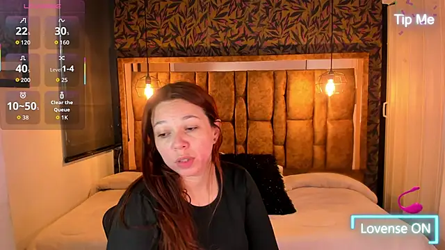 Isa Thompson   online show from November 15, 12:02 pm