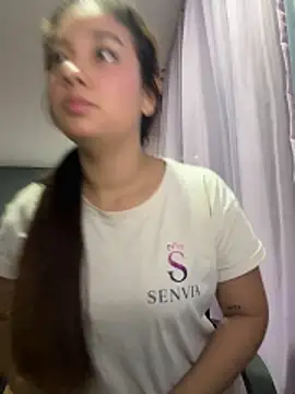 Snapshot of lana_rousse01 chatting on December 18, 11:22 pm lana rousse01 online show from December 18, 11:22 pm