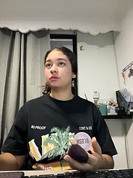 Snapshot of lana_rousse01 chatting on February 5, 10:47 pm lana rousse01 online show from February 5, 10:47 pm