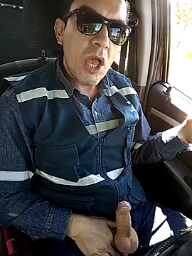 Snapshot of Blackaxes chatting on November 7, 2:39 pm Blackaxes online show from November 7, 2:39 pm