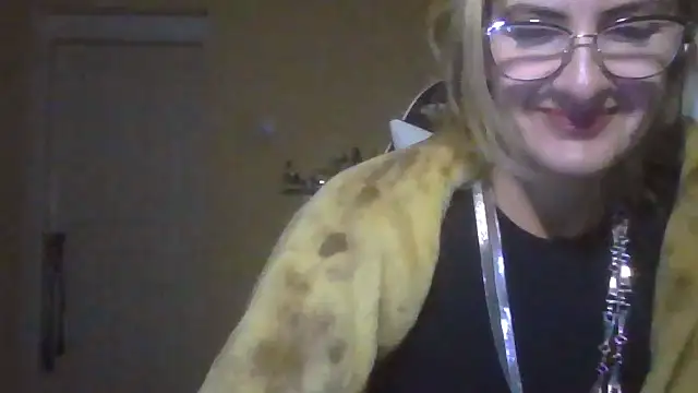 Snapshot of TianaQLove chatting on October 27, 5:17 pm TianaQLove online show from October 27, 5:17 pm