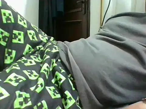 Snapshot of 7_INCH_MONSTER chatting on December 1, 8:19 am 7 INCH MONSTER online show from December 1, 8:19 am