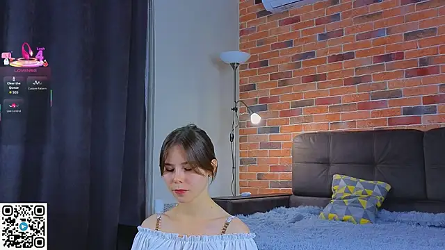 EmiliDen online show from October 4, 7:23 pm