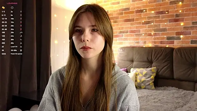 EmiliDen online show from October 8, 6:16 pm