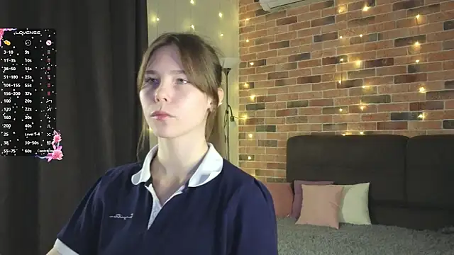 EmiliDen online show from October 21, 5:02 pm